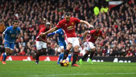 ETGazzetta's tweet photo. Stavolta #Ibramovic tradisce Mou. Rigore flop: Man Utd pari col Bournemouth in #Premier https://t.co/ntha1NSj1a https://t.co/NgBqXh3DL0