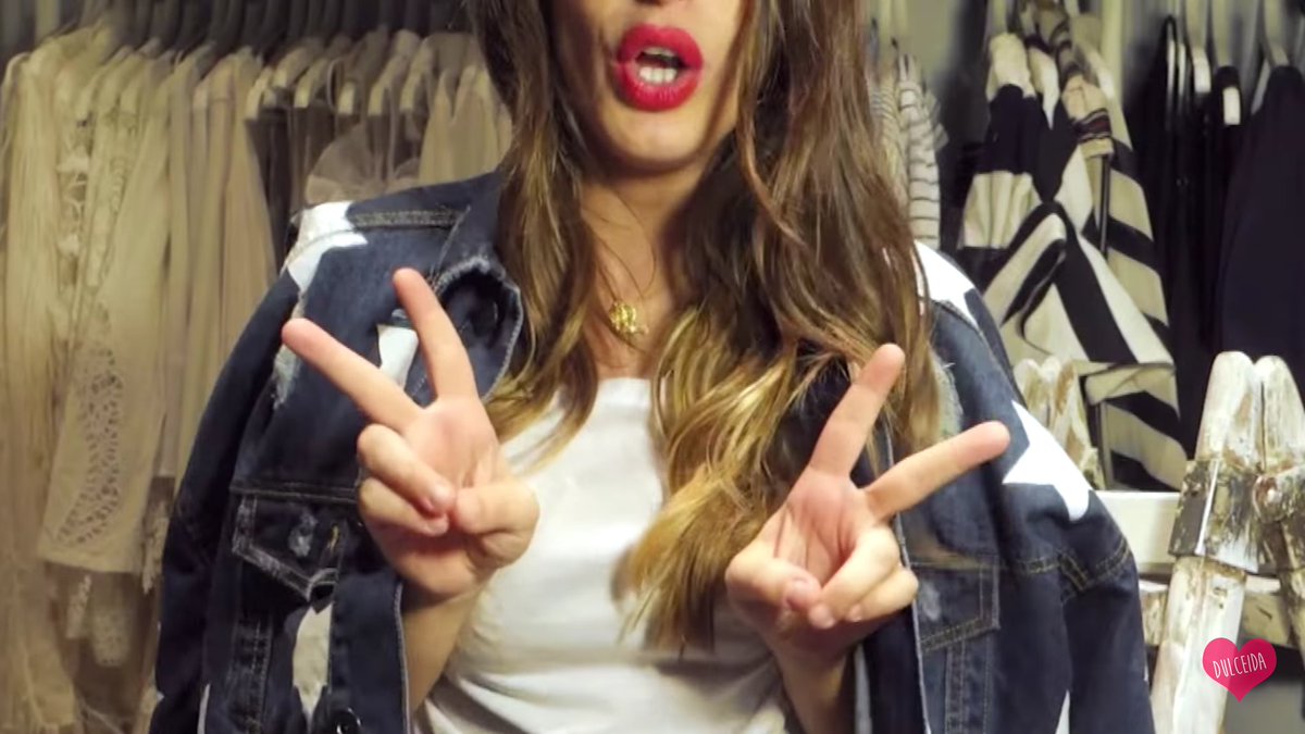 RubG6's tweet photo. La chaqueta de estrellas tejana #1millondedulceidos 😍❤⭐ https://t.co/mQ8oJKF5PQ
