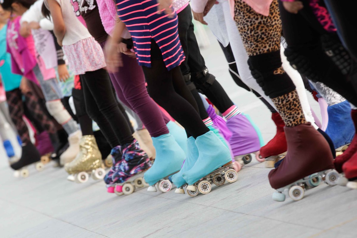INDChileOficial's tweet photo. Hoy Patinate Artístico.  #INDArica también tiene una #EDI de este deporte. Plaza Oscar Bonilla, mar, jue y sáb desde 20 horas. #Activate https://t.co/Wojf1ndlKM