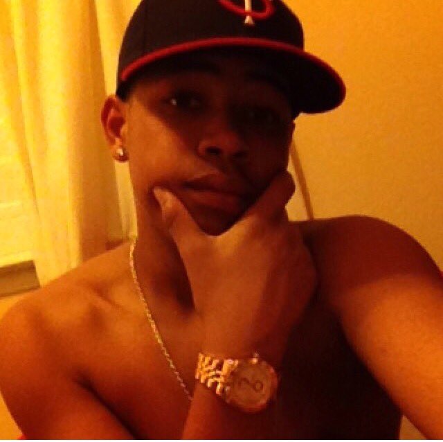 braden_gordon13's tweet photo. 2 years since you left us big bro..it was the worst news I've heard in my life since the 5th grade. I miss you L. R.I.P💙🙏🏾👼🏾#LMOVEMENT https://t.co/7rFQyBVWas
