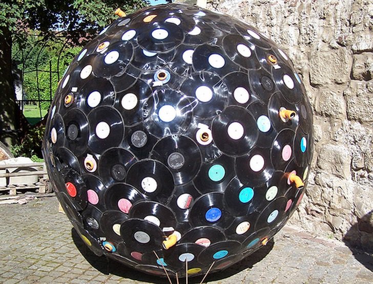 Vinyl Gathering. 4pm Sunday. Theme; Colours x