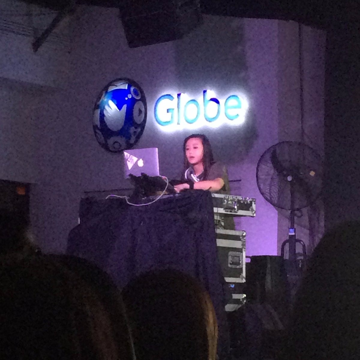 kirstinnisy's tweet photo. Special thanks to @iHeartLesha @Kat_DJ and the Gold Girl @KIIARA for celebrating #AYearOfEscape with us!!! https://t.co/KSMxSsnJOk