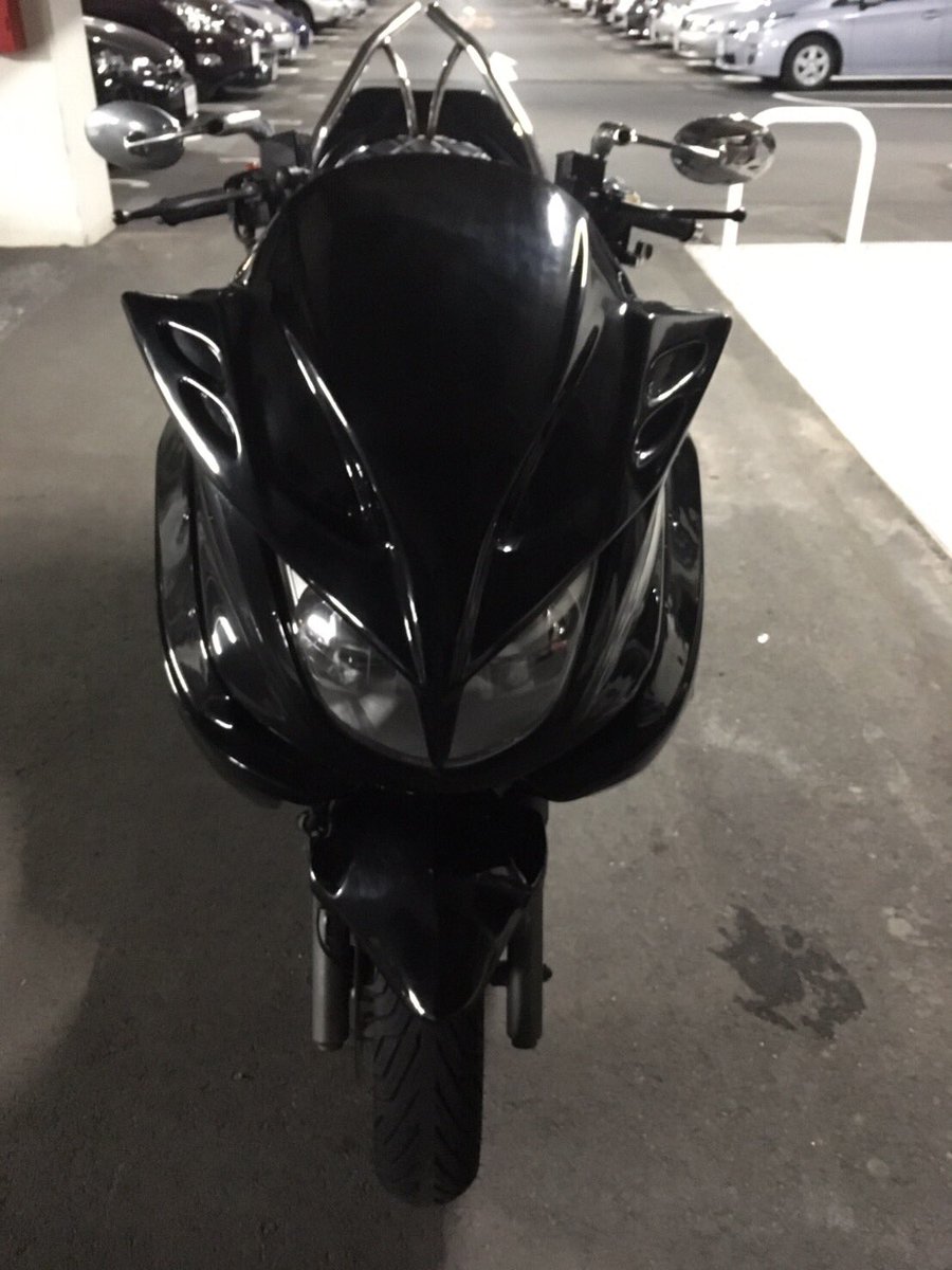 kouhei40D's tweet photo. マジェスティー売ります
一括で18万値下げ交渉あり
走行距離は18000
不具合は横に小さなかすり傷あります
エンジンあったまってないとスピード出にくいです
書類あります！
#マジェ売ります https://t.co/OrTnaDIaWB