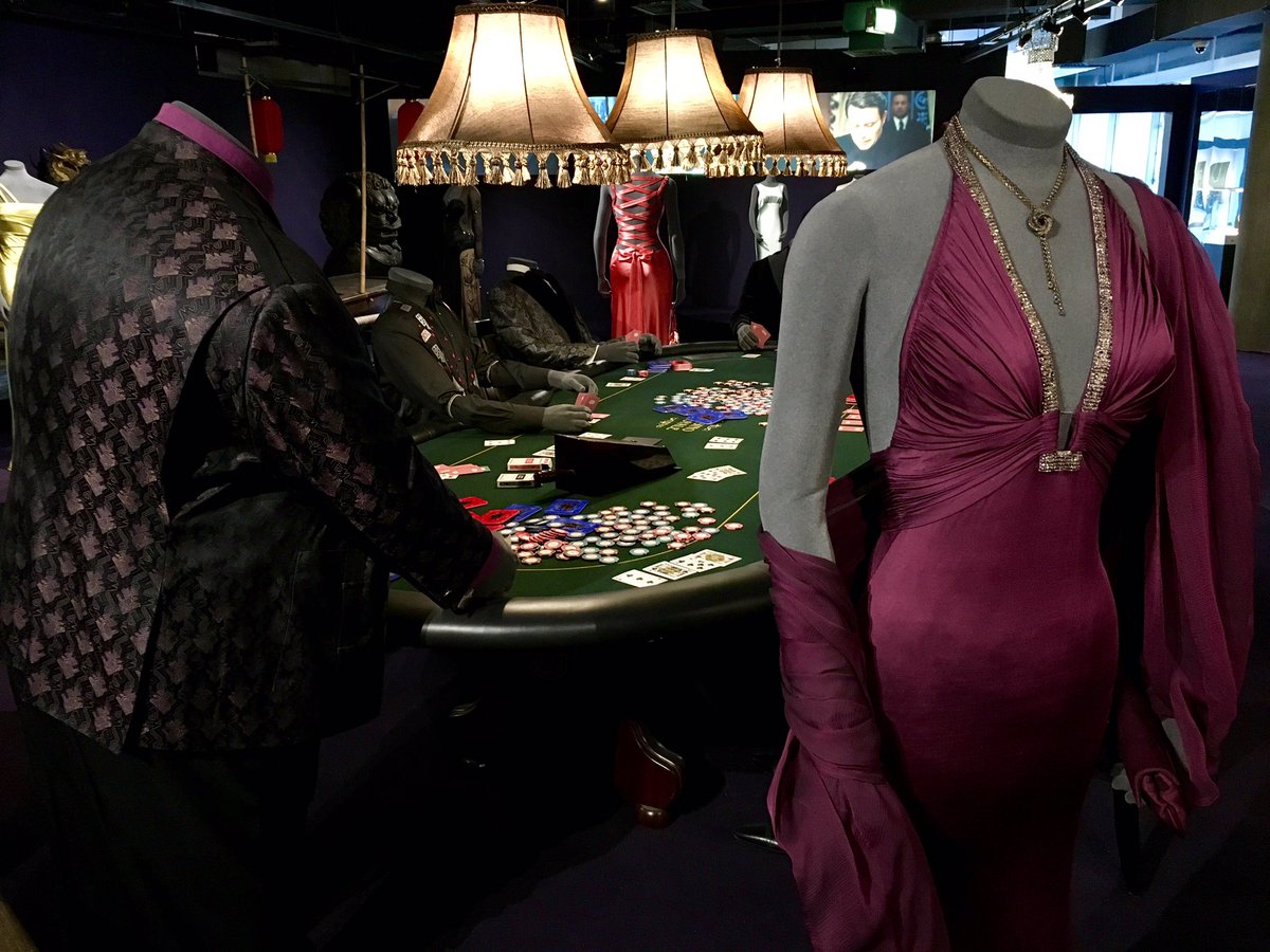 jwgbeech's tweet photo. Fantastic collection of #JamesBond @007 props #costumes #models on display in #Designing007: Fifty Years of Bond Style @BurjKhalifa #Dubai https://t.co/zBaHC7h4ty