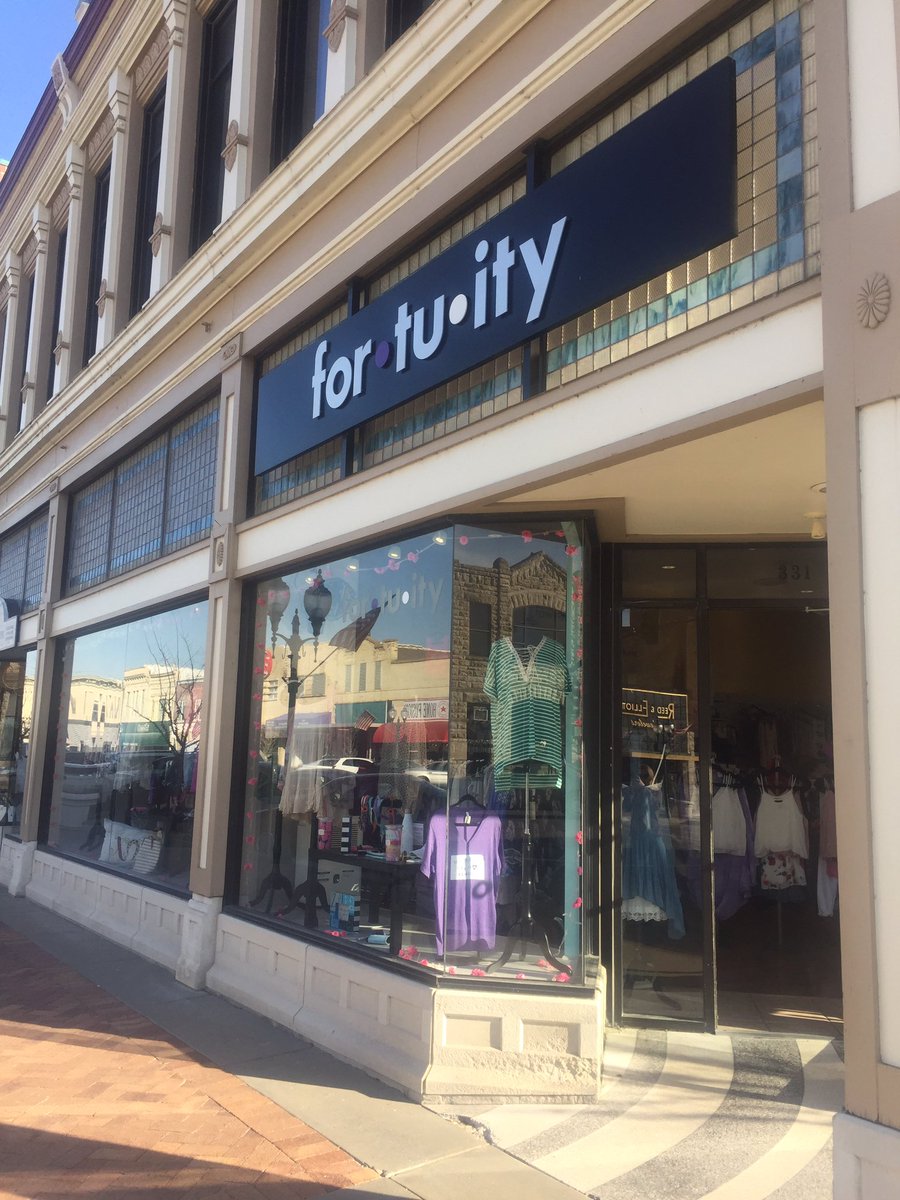 fortuityKSU's tweet photo. Stop by and see us! New arrivals are in! If your mom is here for moms weekend bring them back in for wine and giveaways!! https://t.co/smJBNXc8BP