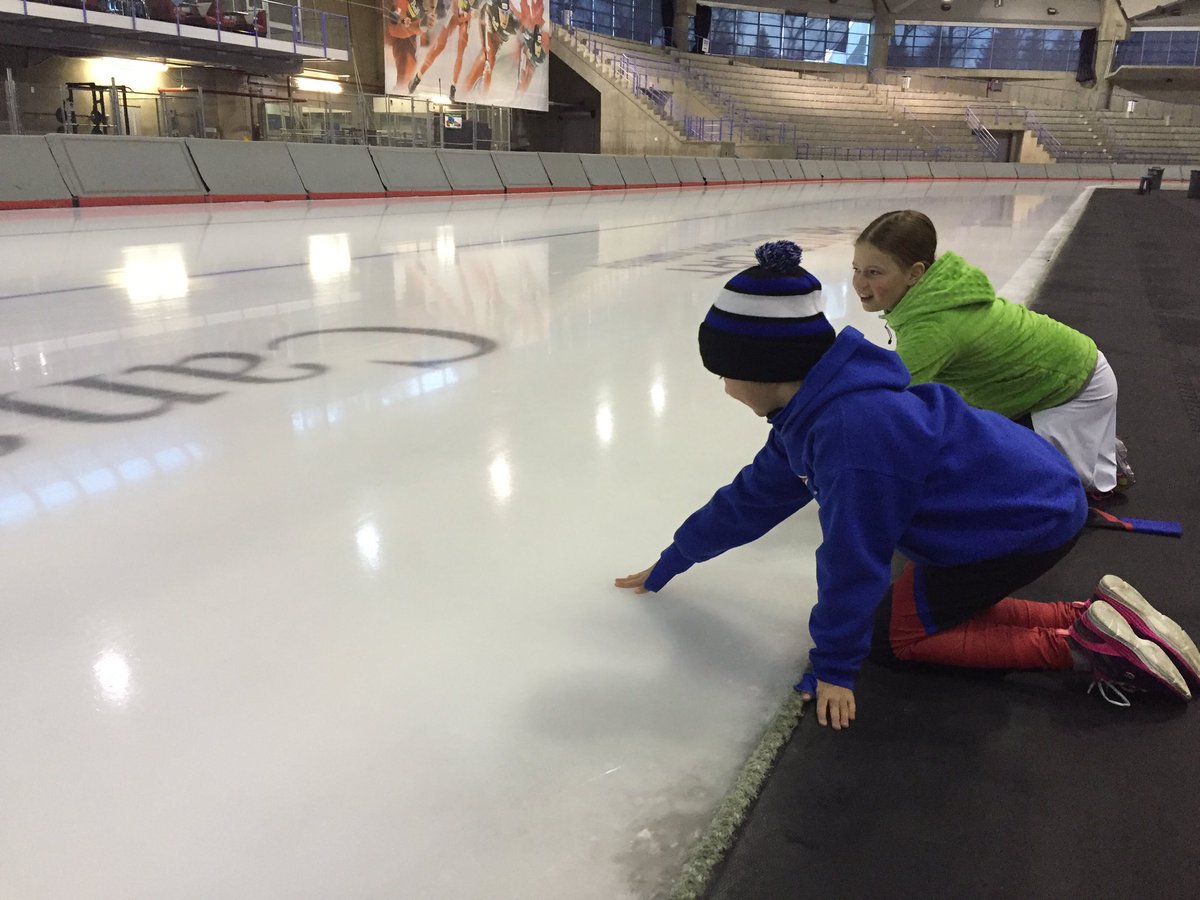 robmakowsky's tweet photo. Good morning @theolympicoval!  We meet again!  Looking forward to another great weekend of Speed Skating. #RUFast #LoveThisSport https://t.co/7m04iAQyXj