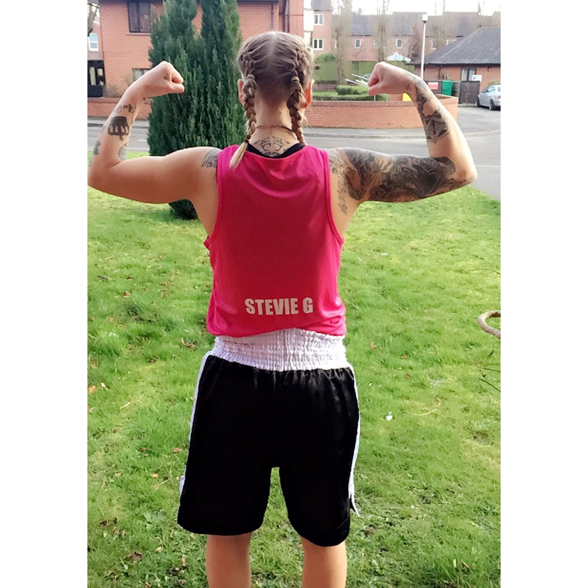 sgough55's tweet photo. Let's have it 👊 #fightnight #boxing https://t.co/r7teaFeJH3