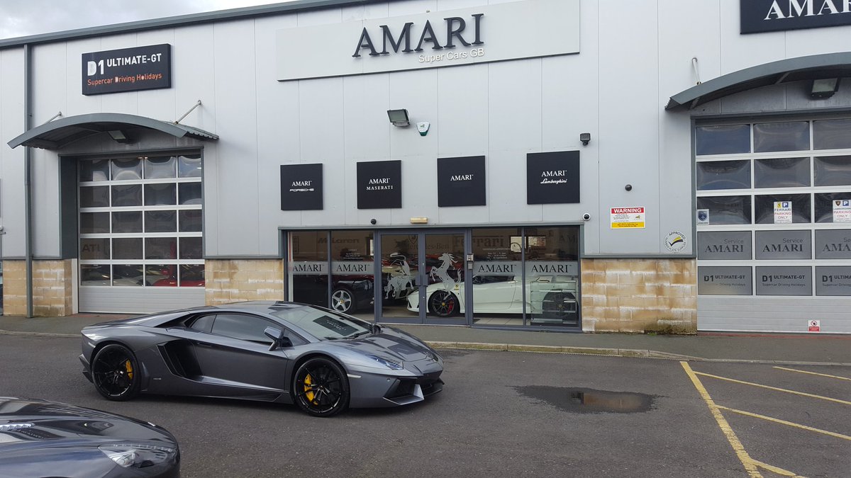 Anthony_Eyre's tweet photo. Thank you @SheikhAmari for showing Lewis and I around the most amazing set of supercars. I know you're a busy man so I appreciate your time. https://t.co/3KPy0K5xhO