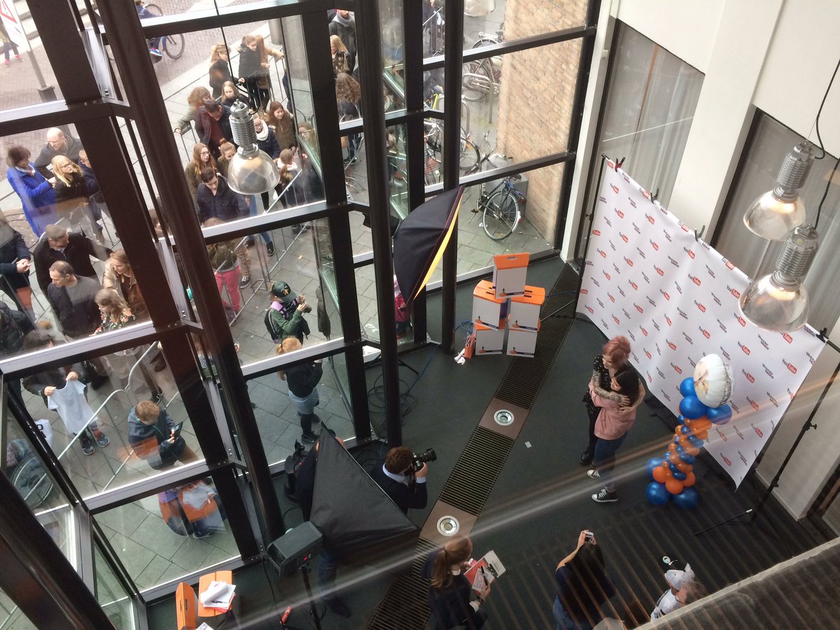 Tot 17.00 is @OnneDii aanwezig @RaboHorstVenray voor een meet&amp;greet! 🤗 Gaat lekker!