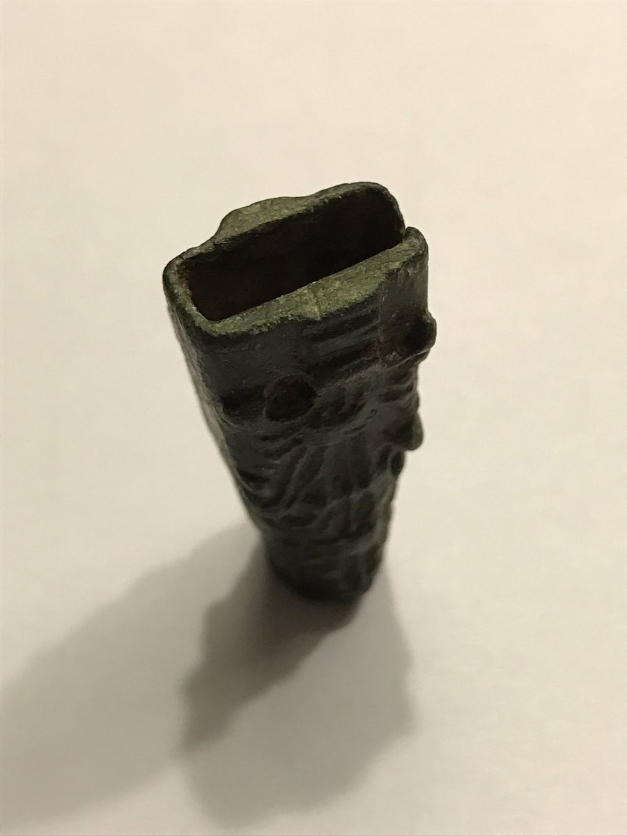 megadonkeys's tweet photo. Medieval , to protect the tip of a knife , very nice decorated !! Rare.. #metaldecting find #artefact #medieval https://t.co/sn5pwW8o8R