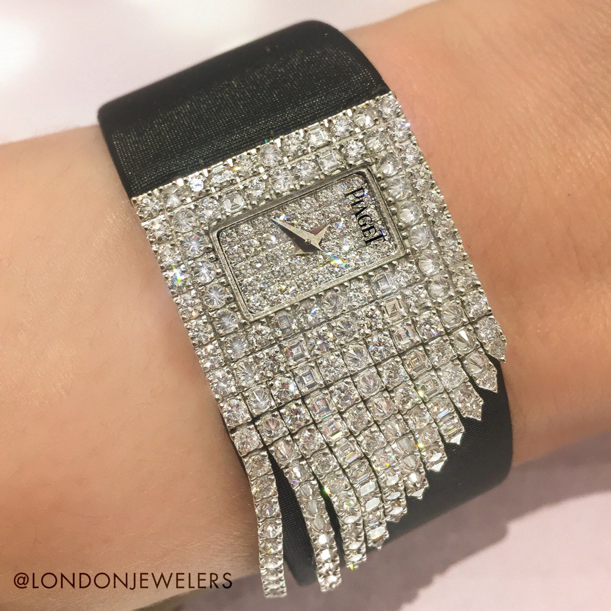 LondonJewelers's tweet photo. Dreaming of #diamonds and this watch from @Piaget! Available at @LondonJewelers #londonjewelers #piaget #love #watch #luxury #watchenvy https://t.co/fDqijhojTx