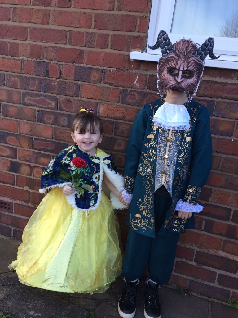 JessiicaLouiise's tweet photo. @ConfettiWedding yes please! I'd like to take my very own Beauty and beast πβ€ #confettibride https://t.co/123HzsNnCg