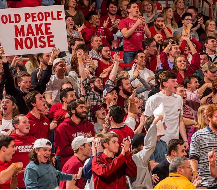 ☀️ Rise &amp; shine...it's <a href="/RazorbackMBB/">Arkansas Razorbacks Men’s Basketball 🐗</a> gameday!

🚨Doors open at 11:30am.

🍽 FREE <a href="/slimchickens/">Slim Chickens</a> just for YOU.

🎧 Be ready to MAKE NOISE.