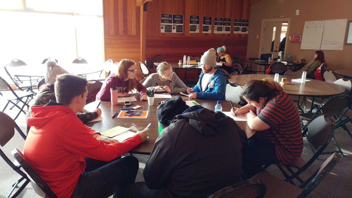 StdntsCmmssn's tweet photo. Hey @JustinTrudeau we're talking to youth at #CanadaWeWant getting ready to send you a report on our findings https://t.co/Ww1BbJCu6a