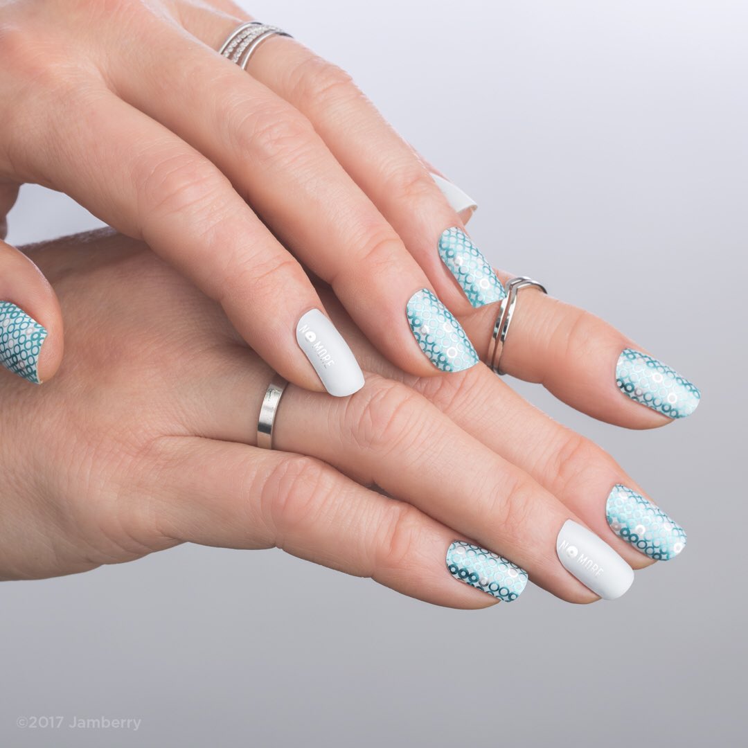 joysjamberry's tweet photo. #FightAgainstDomesticViolence with March's Sister Style Wrap! For every 'No More' wrap, you will be donating $3 to @FADV_FADV! #NoMoreJN 💜 https://t.co/h4vKYCYDyK
