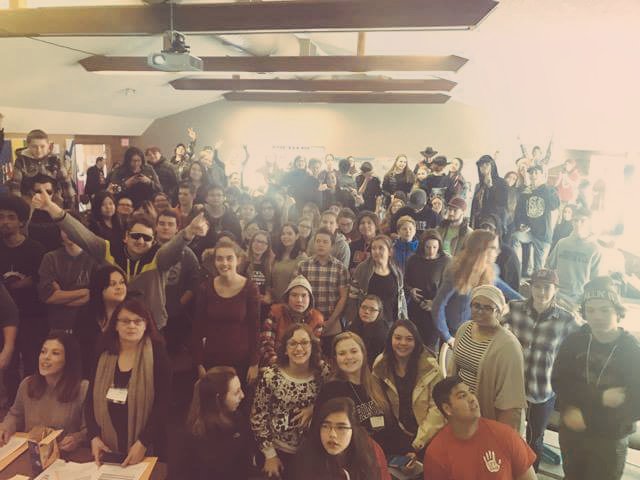 Chelsea_Robi14's tweet photo. We are the future, we are the #CanadaWeWant @JustinTrudeau 

Nous sommes le futur, nous sommes  #LeCanadaquenoussouhaitons. @JustinTrudeau https://t.co/J8pQxDcrKc