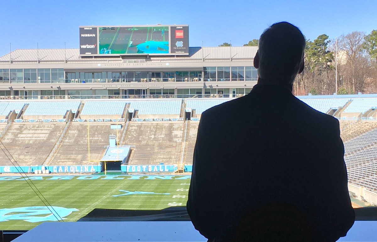 eringrand's tweet photo. Oliver Luck preparing for his Athlete Address at the @GfellerCenter #UNCTBI2017 Symposium https://t.co/eT8XmqrF7y