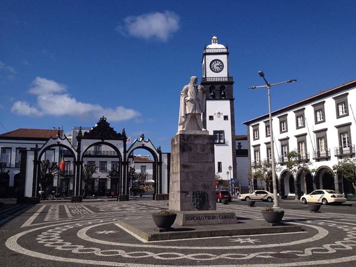 CuraVida_Centre's tweet photo. Blue skies #PontaDelgada #architecture #lavarock #Azores #SaoMiguel #coblestone #travel @TheAZORES @visitingazores #portugal @visitportugal https://t.co/gWSzDZgeJF