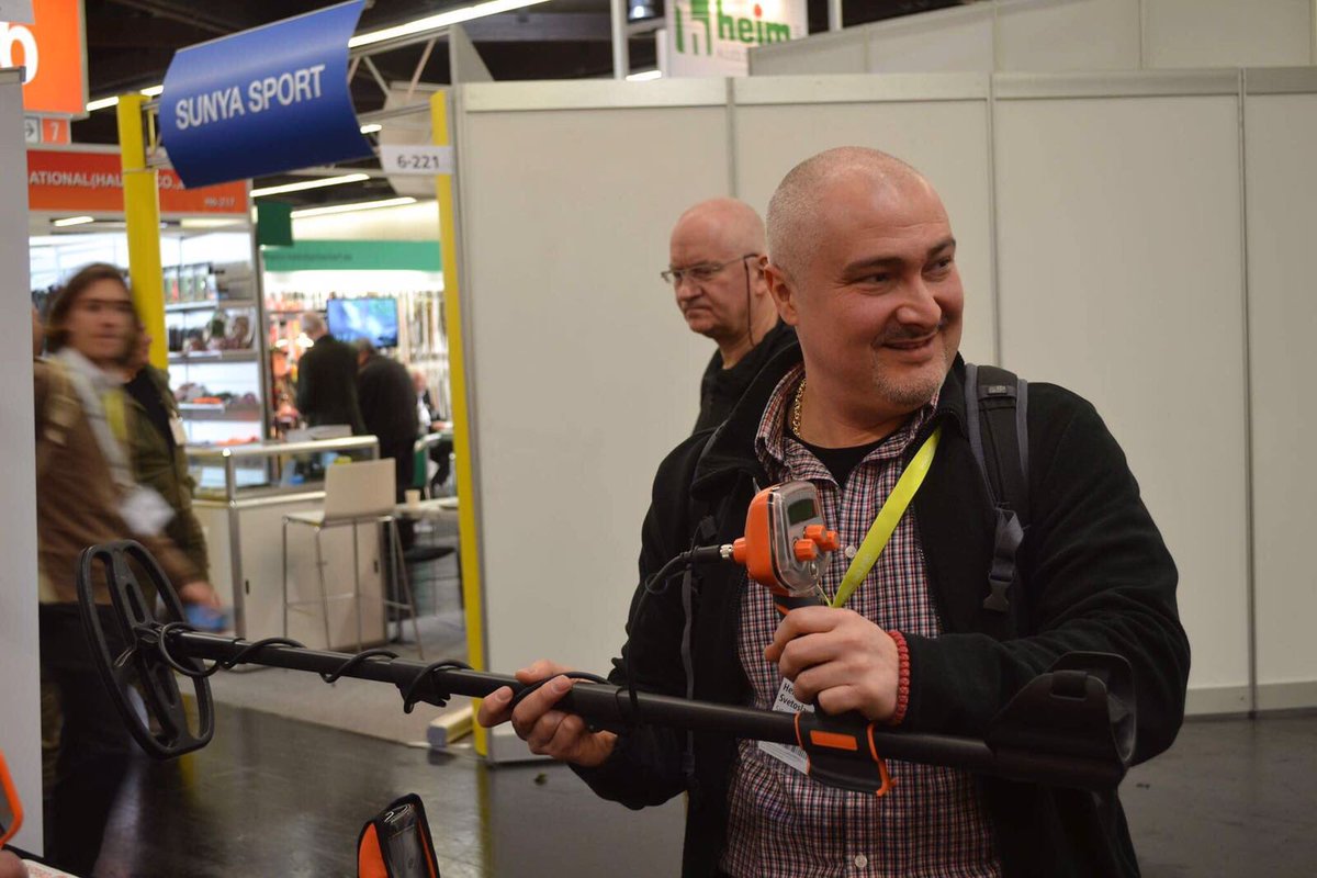 questdetecting's tweet image. Our dealers shows great interest of new products at IWA show Nuremberg. We knows many new dealers also. Thank you all deteknix fans.