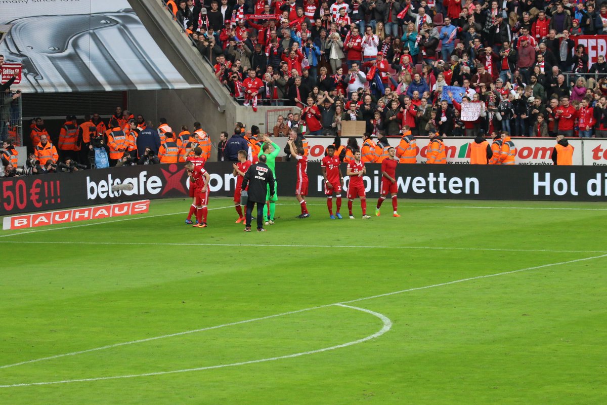 FCBayern's tweet photo. DEUTSCHER MEISTER WIRD NUR DER FCB!
NUR DER FCB!
NUR DER FCB!
#KOEFCB #MiaSanMia https://t.co/LXg3SXeRnR