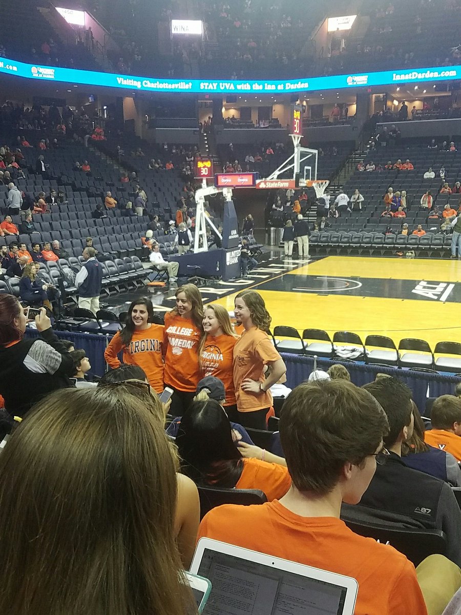 JefferSatIII's tweet photo. I'll be right behind kyle guy on the bench come give me free food @pitchersam @WahooCentral #hungryhoos https://t.co/5dfP2njnJx