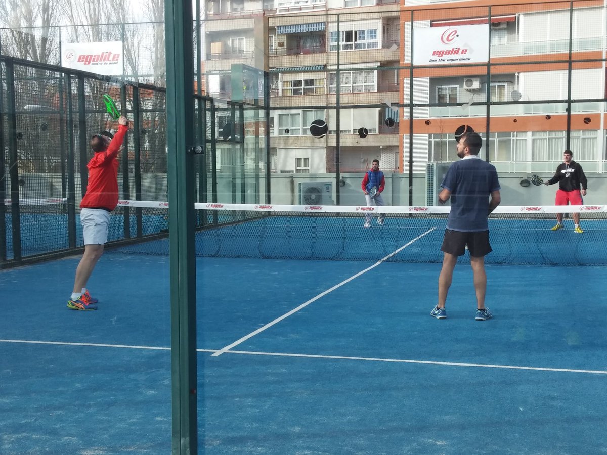 ClubEgalite's tweet photo. Lleno absoluto en las primeras jornadas de @MujerLS en el @ClubEgalite https://t.co/hlxYkQgEcy