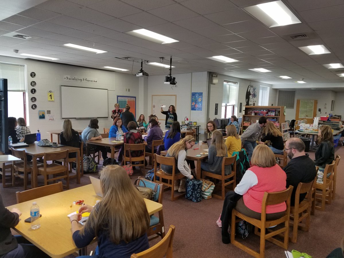 tima_williams's tweet image. Packed house at Western Region NCCTM  Regional Conference #growingmathminds