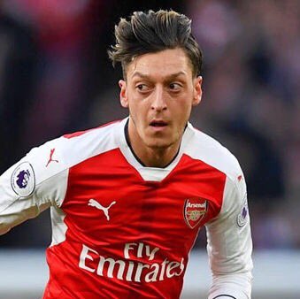 TheHeadtoHead's tweet photo. RT for Coutinho
LIKE for Özil

#LIVARS https://t.co/tC9FPn1Apq