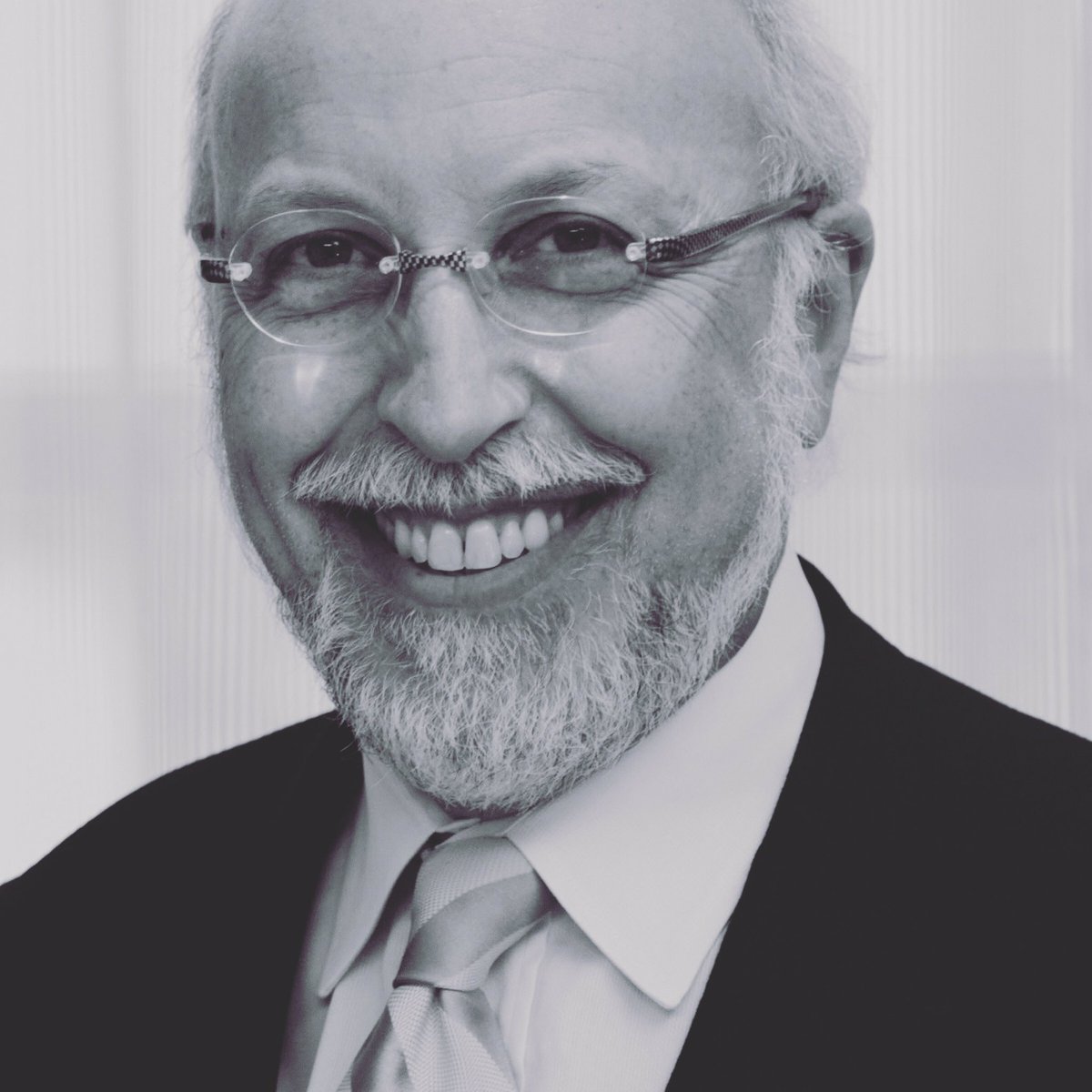 SmartOrthoGroup's tweet photo. Honored to be lecturing in Washington DC for Dr. Neil Starr! I'm enjoying my time! -Vince
#seattlestudyclub #smartkokichquinn #neilstarr https://t.co/GkzQx1WjMl