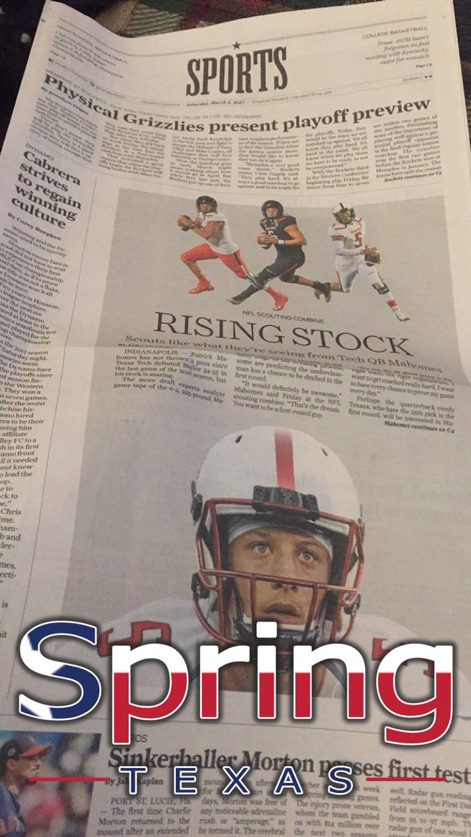 HAndrews_23's tweet image. Mahomes getting front page of Houston's sports page. Finally getting credit he's deserved all year. #firstrounder