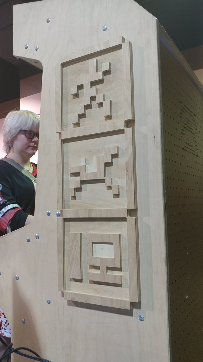 TheLexitron's tweet image. Come check me out on the @arcadeRx floor.