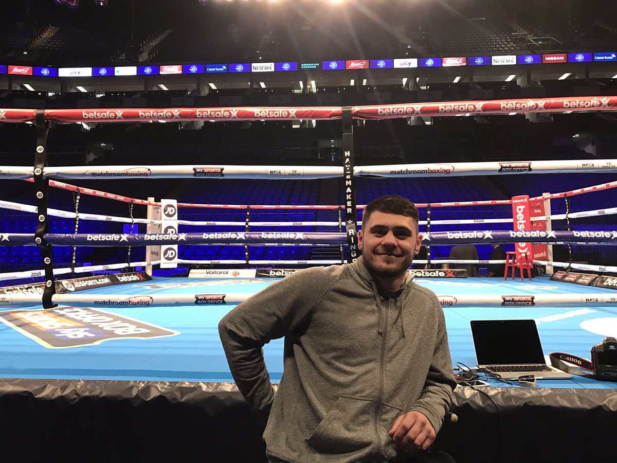 MatchroomBoxing's tweet photo. #OperationWhiteRhino continues tonight! Heavyweight @davidthewhiter1 fights David Howe in a 6 round Yorkshire derby! #AllenHowe π¦ https://t.co/krgZMSMvTG