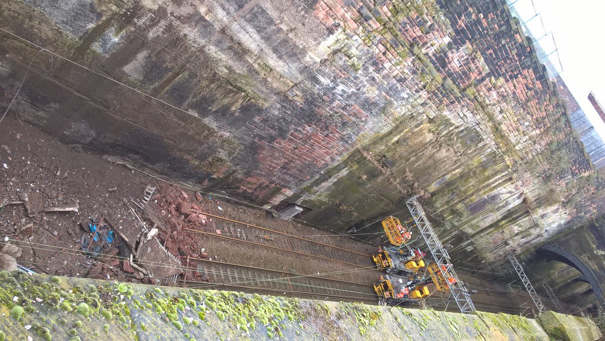 NetworkRailLIV's tweet photo. Work to reopen #LiverpoolLimeStreet @VirginTrains @LondonMidland @EMTrains @northernassist @TPExpressTrains @nationalrailenq https://t.co/WVYapVXzU9
