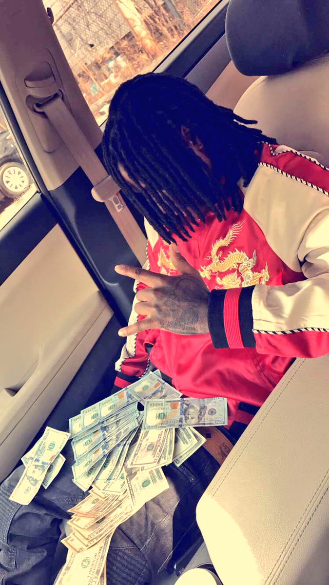 FabKahWorld's tweet photo. I cant get tired of this shit💰🙏🏾📸 https://t.co/um1ELB4Jb6