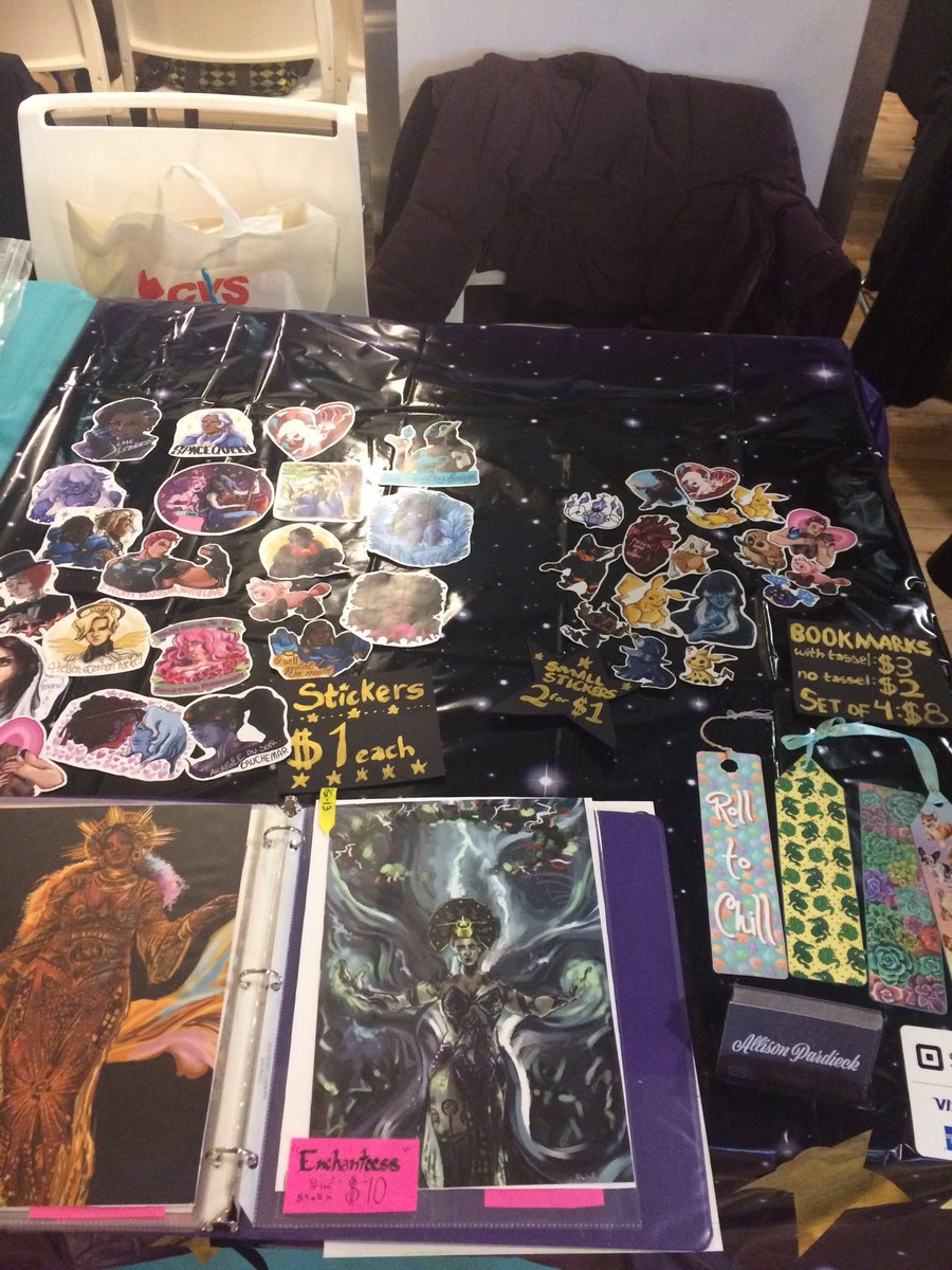 illustrallison's tweet photo. ColumCon has begun! Come see me (next to the vending machines at 1104)!!!!! https://t.co/EuxOwnSVxy