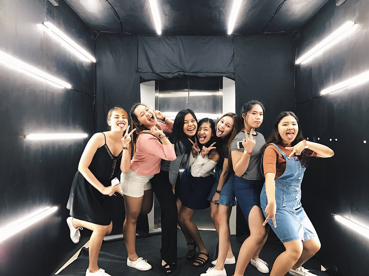 daiselkunard's tweet photo. CAMP Night ✨ #STELLAR2017 https://t.co/F2zmgZ2jm7