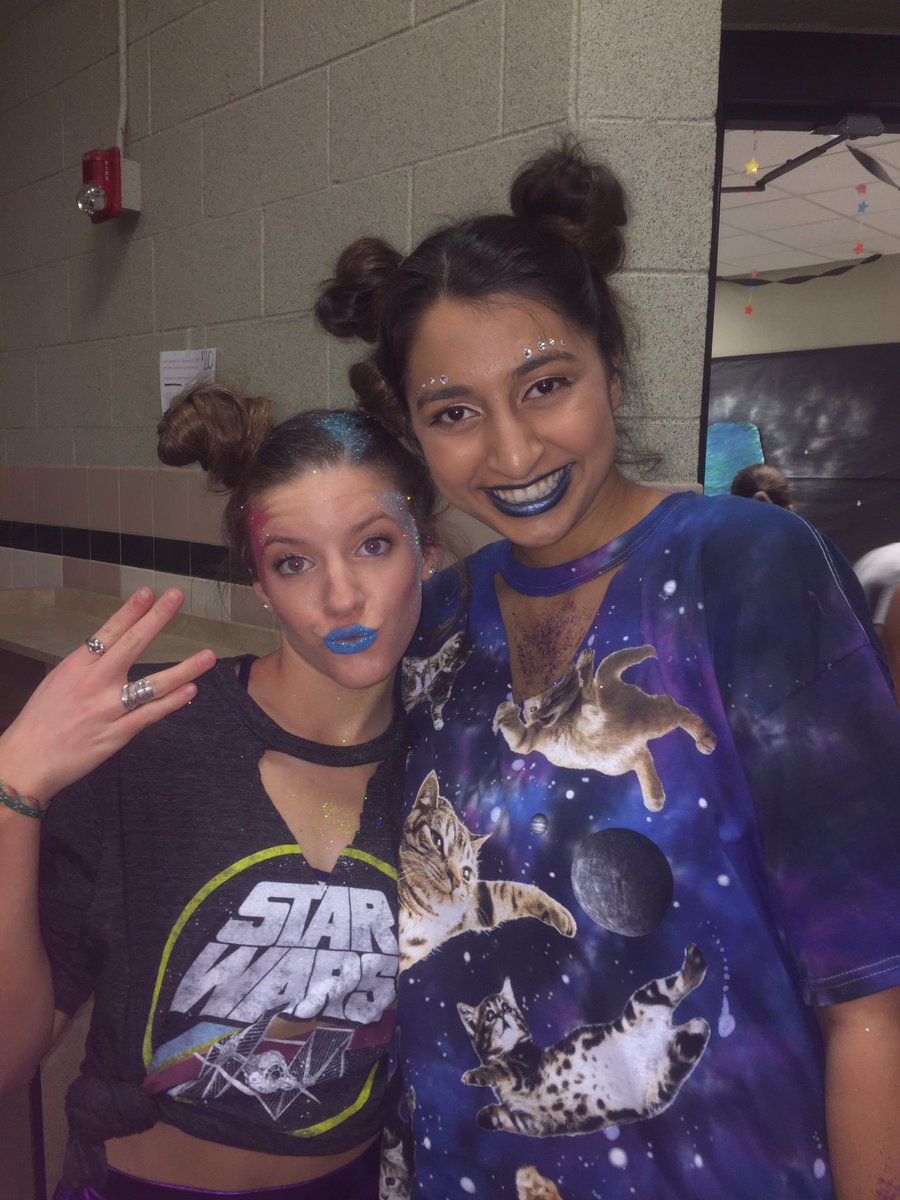 ldowns13's tweet photo. 🖤🌏🌑☄👽 #dwdw17 @hiraanoonn https://t.co/6I2Fe0Cq4v