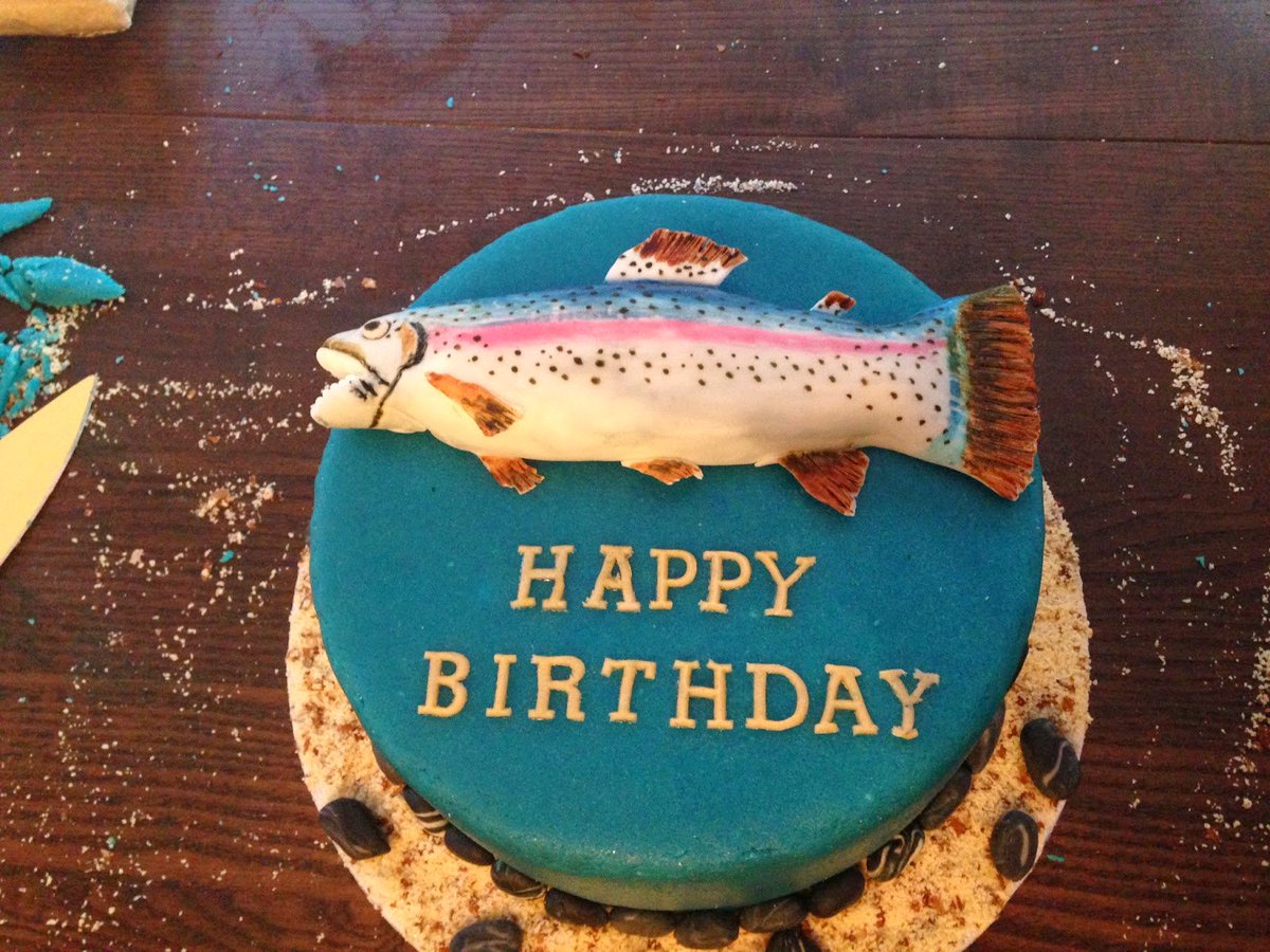Spieleklecks's tweet photo. Einer der Großen #youtube Stars feiert seinen Ehrentag. Ois guate zum Schlüpftag @fisHC0p lass Dich feiern, bleib gsund. #fishcop #birthday https://t.co/bvaSm6pQpk
