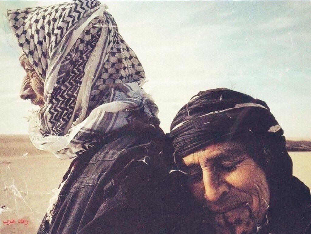 8ii9t's tweet photo. نامي على كتفي لا جاك الحزن، أنا لك أمّن وأمان. https://t.co/X2CaJ3mJyM