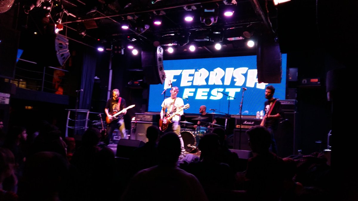 EverlongMag's tweet photo. Bad Mongos abriendo el #ferrishfest. Rock and roll tempranero! https://t.co/RKVHAx028a