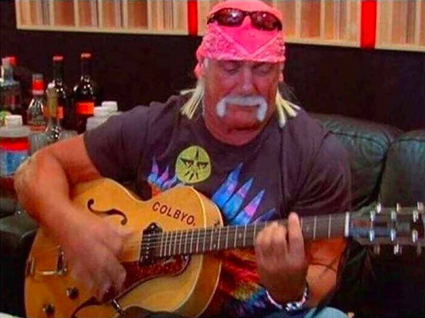 theCHIVE's tweet photo. Anyway brother here's wonderwall. https://t.co/Mxd9ThnQ8K