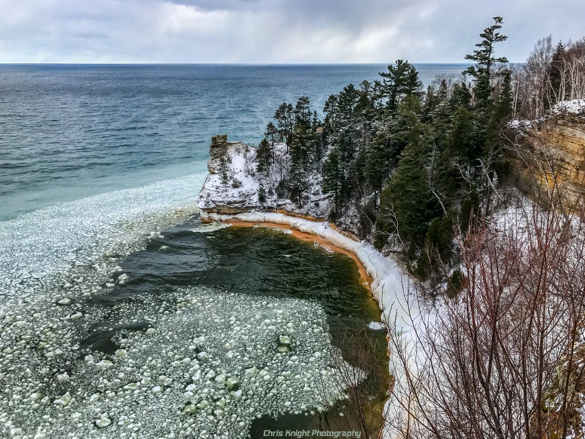 ChrisKnight's tweet photo. #IceBalls at @PicturedRocksNL in @munisingsnow @enjoymunising this week. #PureMichigan #LakeSuperior #Snowmobiling #UpperPeninsula https://t.co/7z7MkyNzzd
