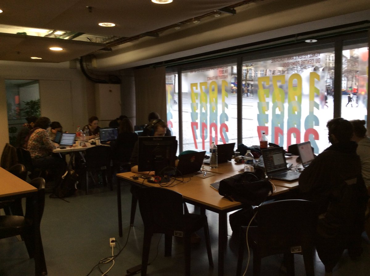 edwigelel's tweet photo. #DigitalArtJam Je viens de faire un tour à la digital art jam au centre Pompidou ! https://t.co/jhvMjFov8i