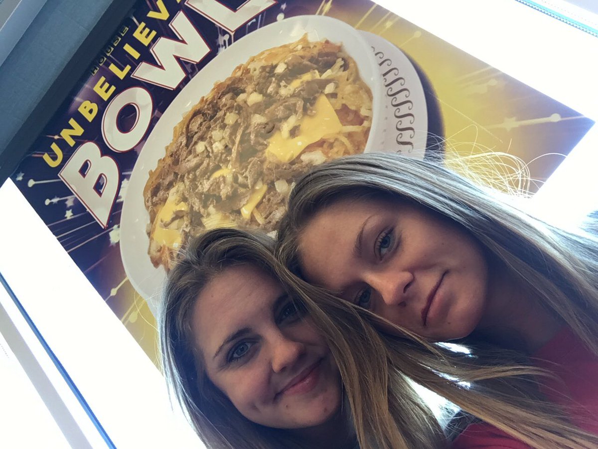 marymadison4's tweet photo. @ Waffle House https://t.co/hgZGMzl4Vp