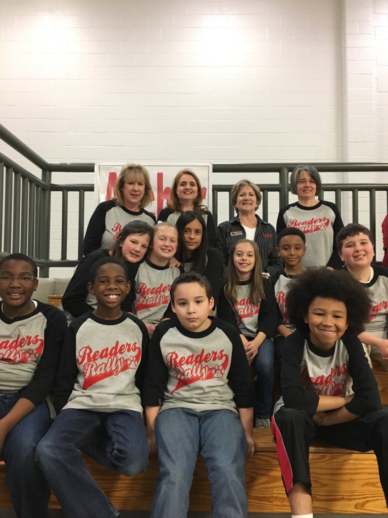 tbcruce's tweet photo. A great day of celebrating reading! @Lovin_ES @GCPSLibraries #readersrally https://t.co/hMDgEV0P7g
