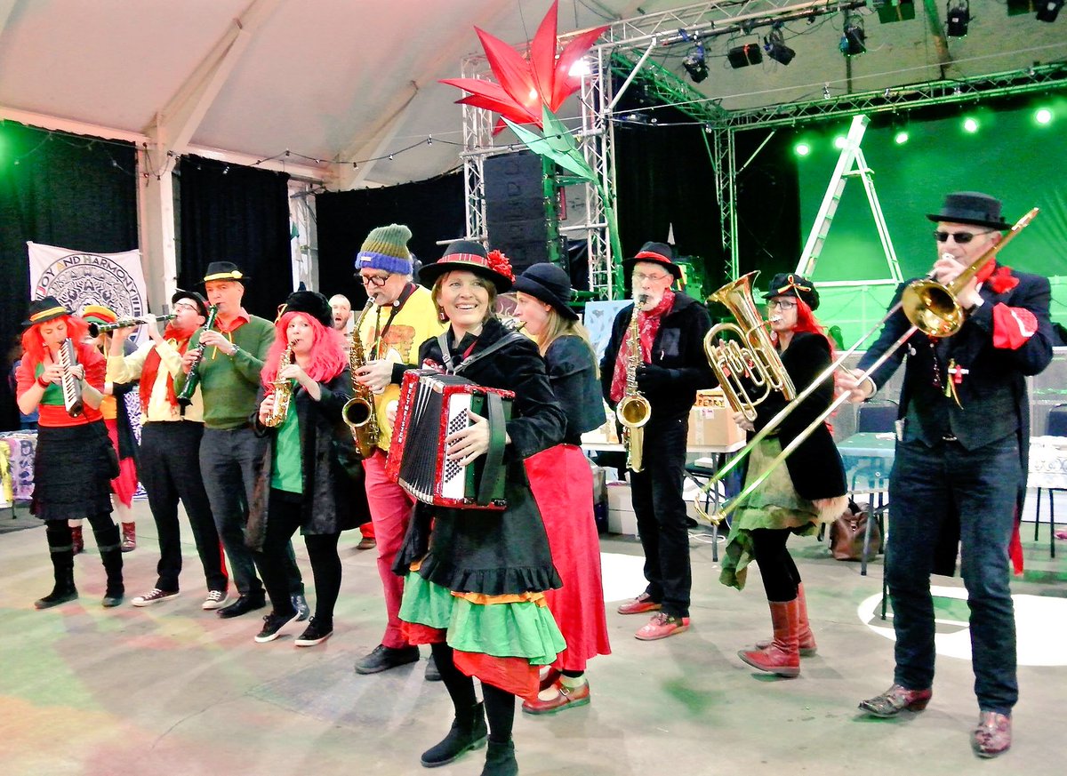 Us a few hours ago (photo credit <a href="/cryssemorrison/">crysse morrison</a>) at the #Frome Reggae weekender - join us again tonight to continue the fun! #Somerset