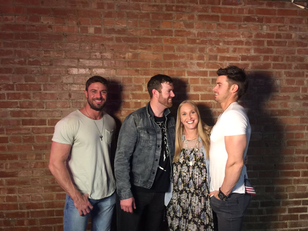 KristenB529's tweet photo. So, last night was kinda awesome... @realChadJohnson @james_mccoy_t @lukepell https://t.co/XtNidjXgsa