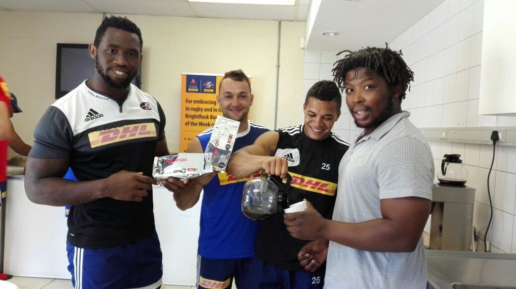 jogajogaworld's tweet photo. @THESTORMERS  keep winning we know what is fueling their victories .Drink It Naked™ boys! We mean without sugar- of course! #DHLStormers https://t.co/pZDDEXFyP2