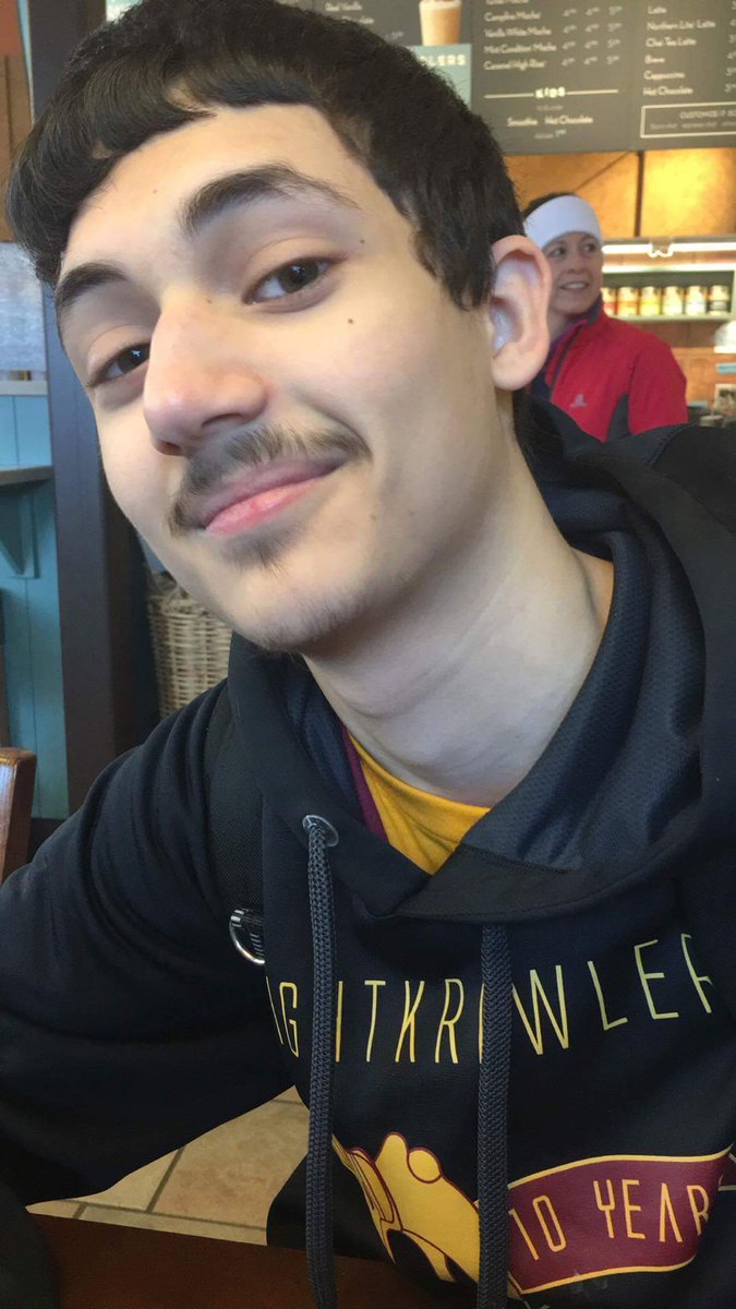 BethanyUmFaarij's tweet image. My son at home with his fellow robotics nerds. #embraceyourinnernerd. #mndu2017