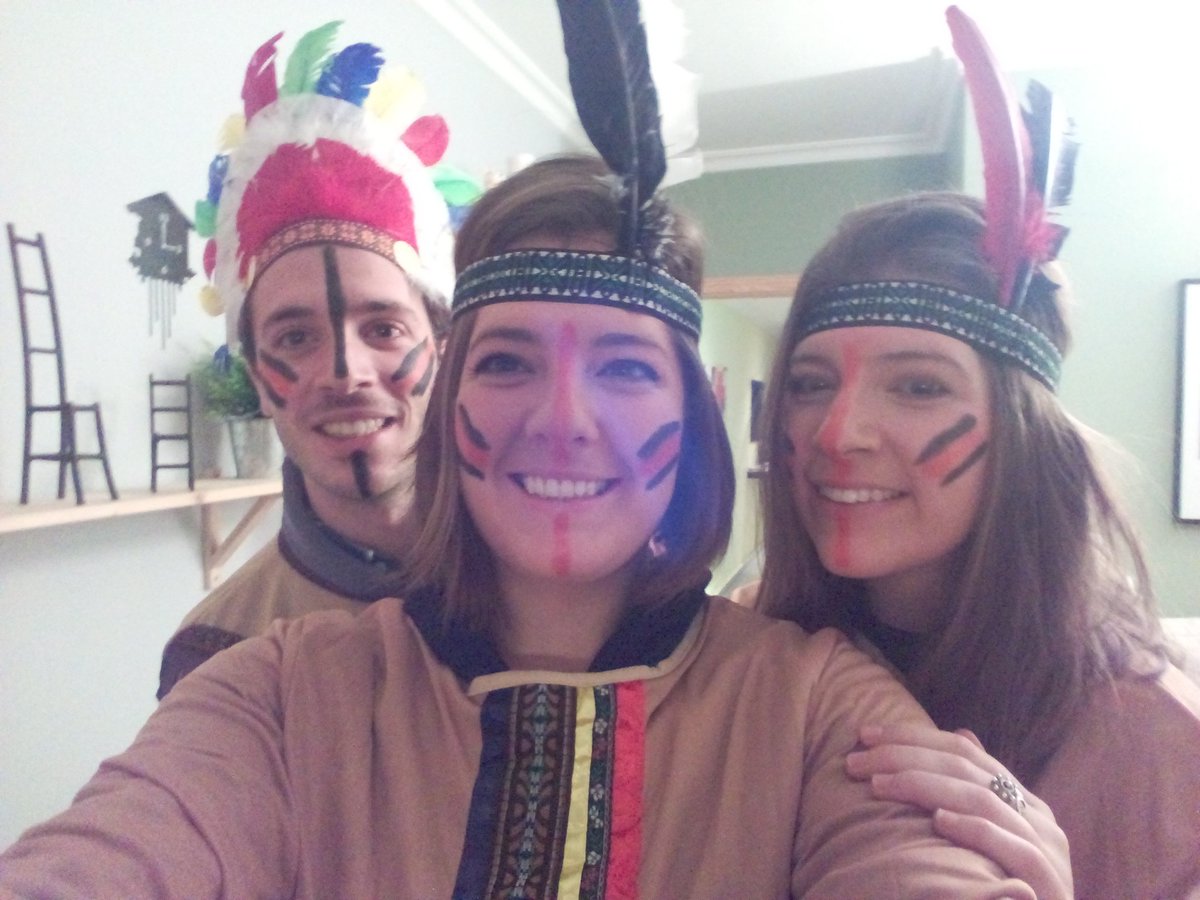 RosarioRL's tweet photo. Empieza la noche #carnavalvillarobledo #triburuanillos @mrlaui https://t.co/bXjtTJxN65